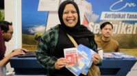 57. Jadi Relawan Gempa Cianjur, Ibu Eva Tergugah untuk Alih Media ke Sertipikat Elektronik