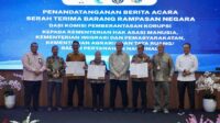 35. Terima Barang Rampasan Negara dari KPK, Sekjen ATRBPN Untuk Mendukung Layanan kepada Masyarakat